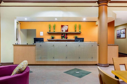 La Quinta Inn & Suites by Wyndham Raleigh Crabtree image 26